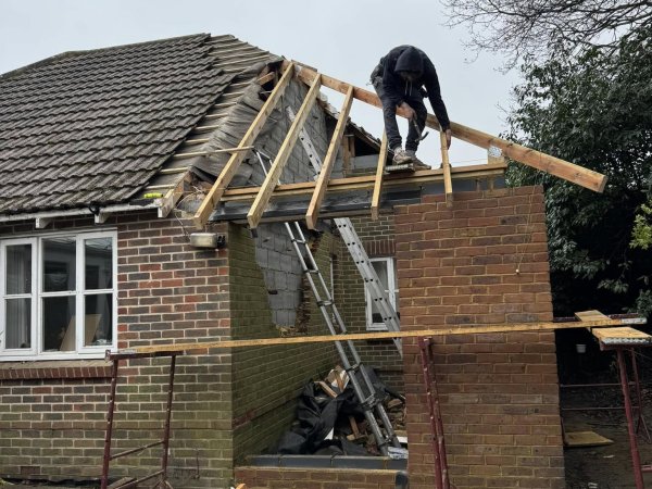 SB Roofing and Building Services Gallery Image